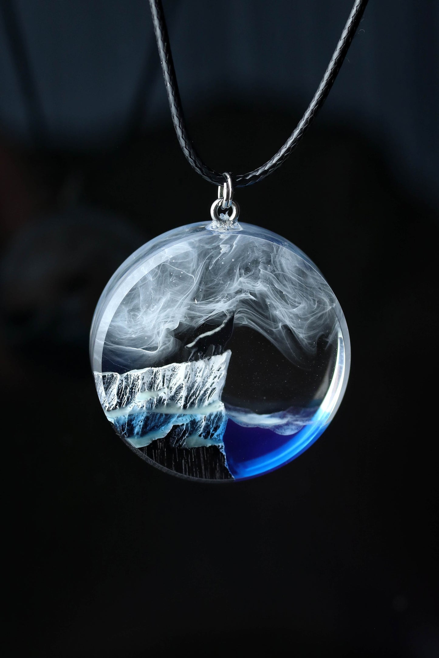 Wolf Mountain Round pendant