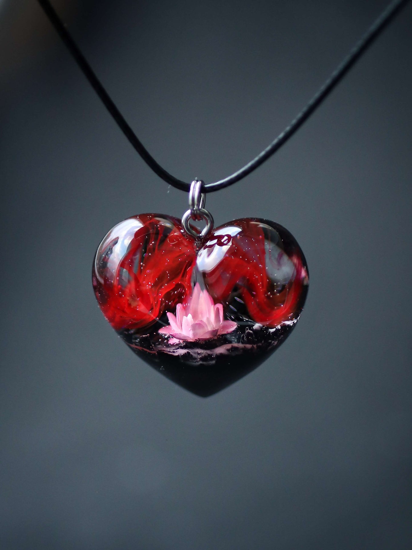 Glixia Flower Red Heart pendant