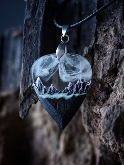 White Mountain guitar pick