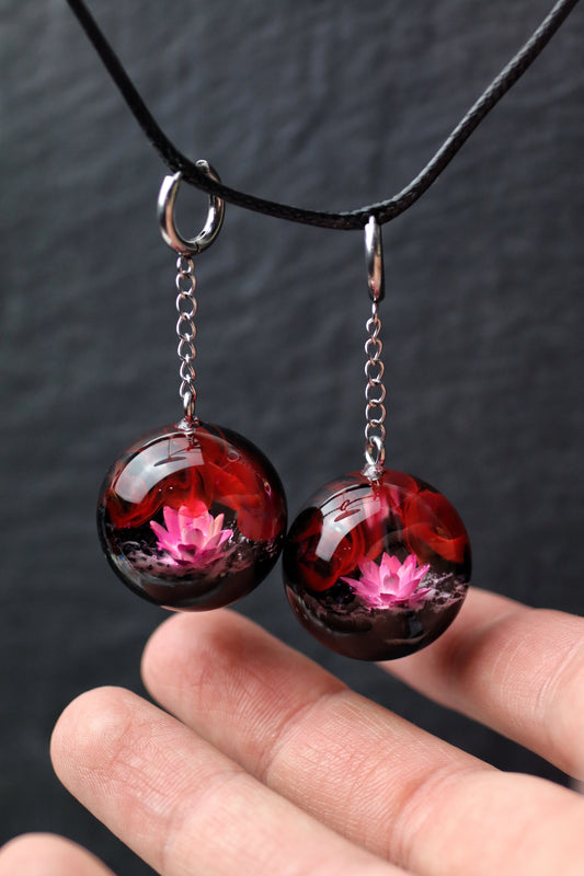 Epoxy resin and wood Red Flower Round earrings