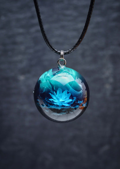 Northern light Glixia flower Round pendant
