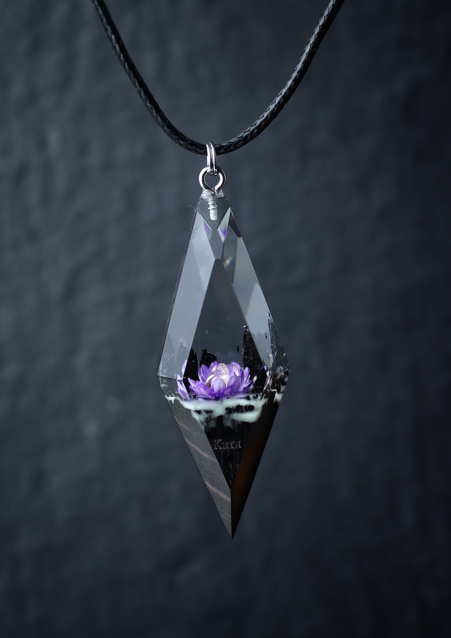 Epoxy resin and wood Violet Flower Rhombus pendant