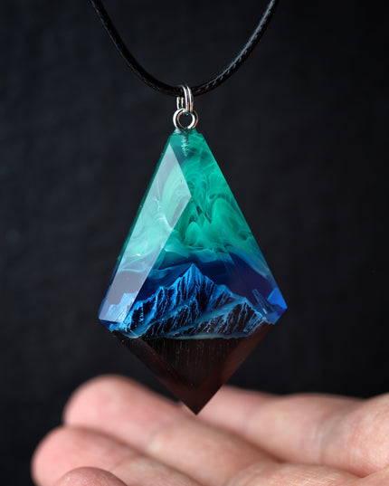 Epoxy resin and wood Mountain Northern lights Rhombus pendant