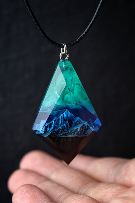 Epoxy resin and wood Mountain Northern lights Rhombus pendant