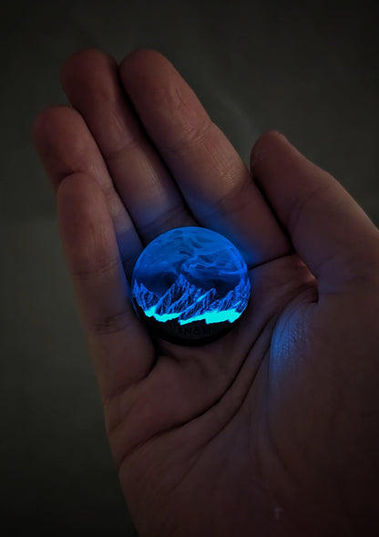 Northern ligts Mountain Round Faceted pendant