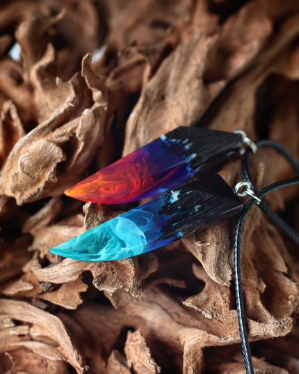 Epoxy resin and wood Couple Nightfall & Northern lights pendant