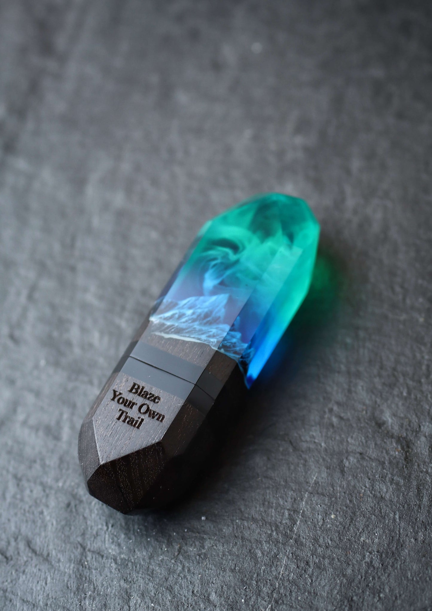 Epoxy resin and wood Northern lights Mountain USB