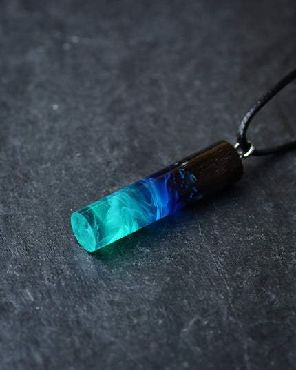 Epoxy resin and wood Northern lights & Nightfall Cylindrical Couple pendant