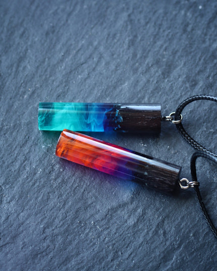 Epoxy resin and wood Northern lights & Nightfall Cylindrical Couple pendant