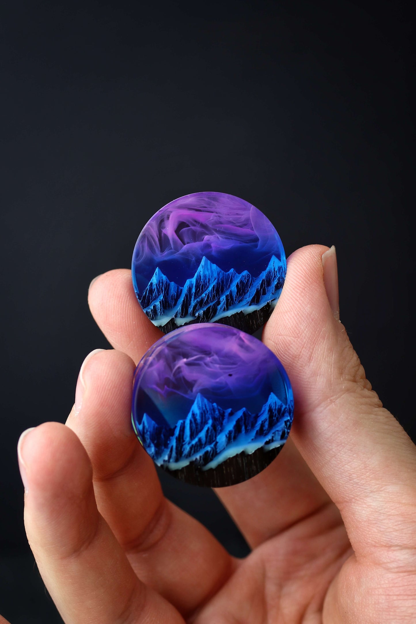 Glow in the dark plug earring Wood resin flesh tunnels Flesh gauge plugs Wood resin ear gauges Double flare tunnels Unique design