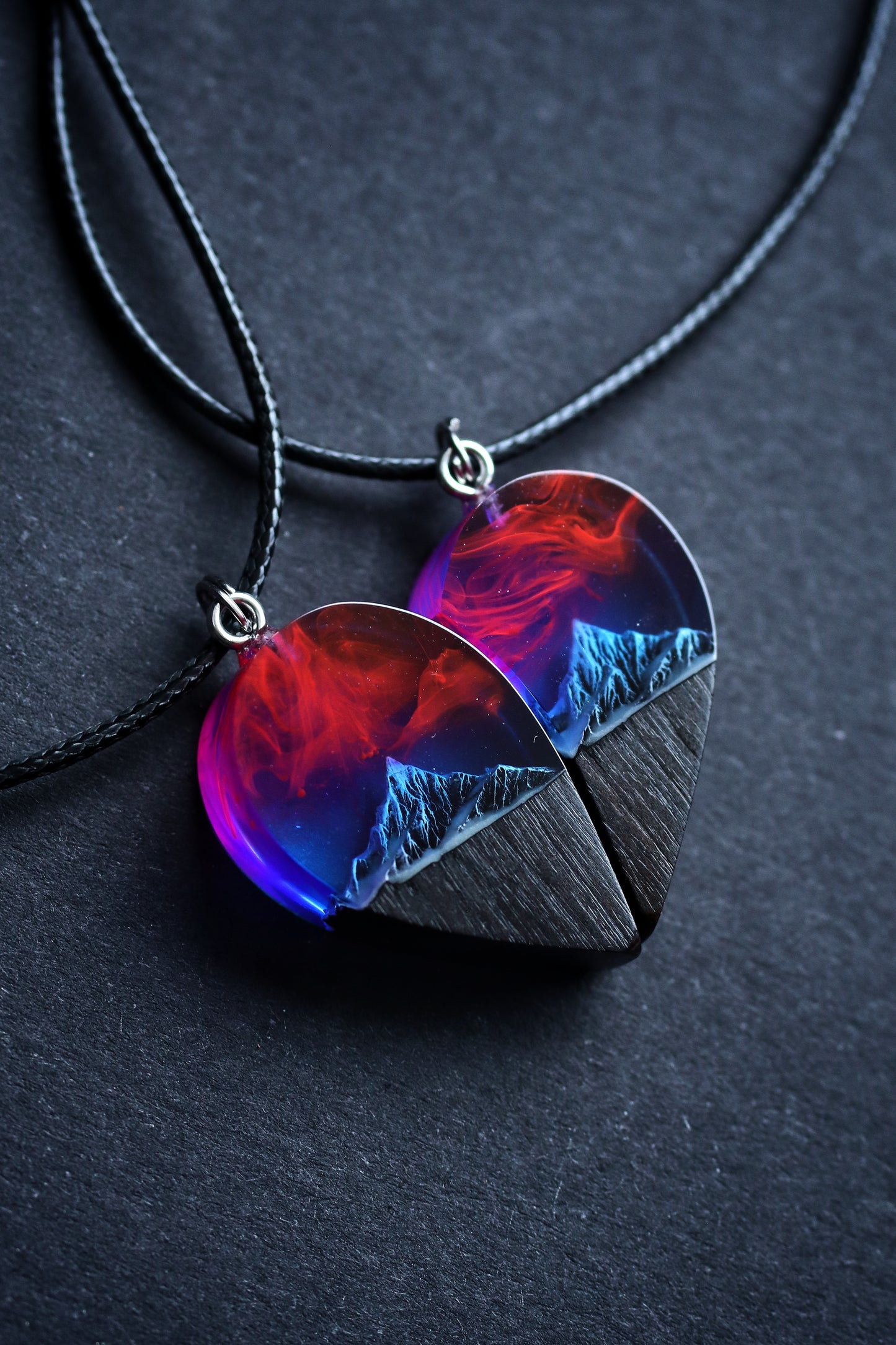 Couple heart Nightfall Mountain pendant