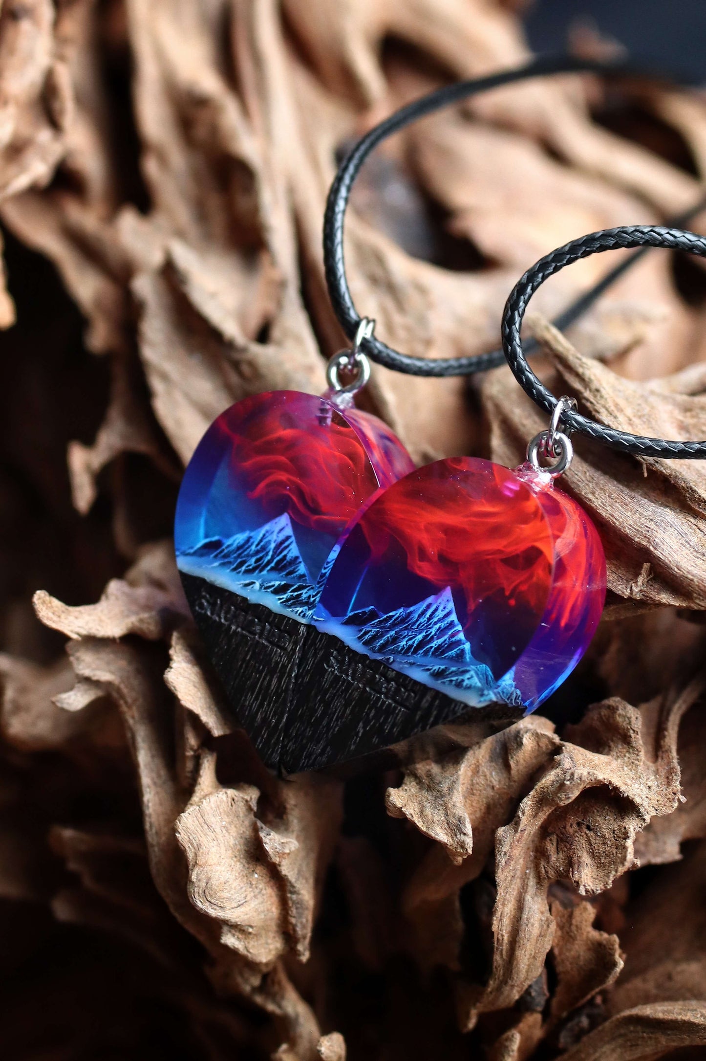Couple heart Nightfall Mountain pendant