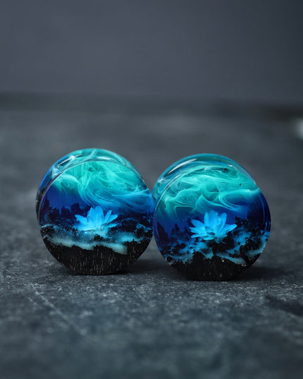 Epoxy resin and wood earring plug Flower Northern lights