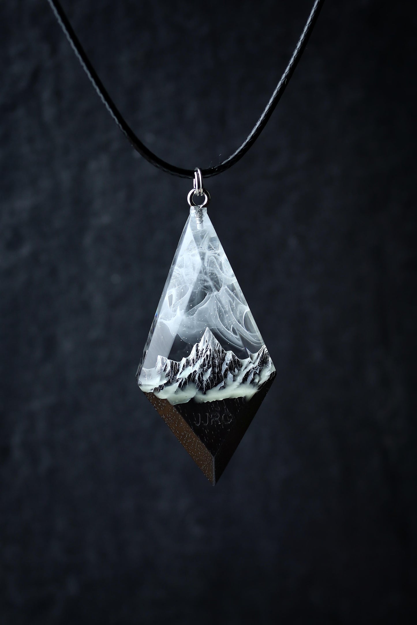 Mountain Pass pendant
