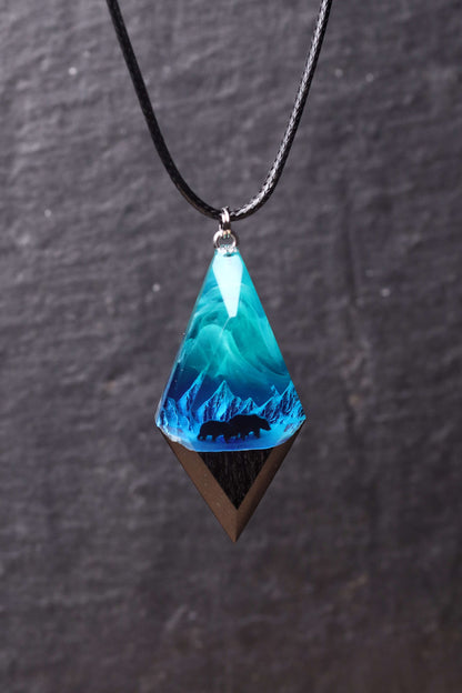Mountain Panorama Northern lights pendant