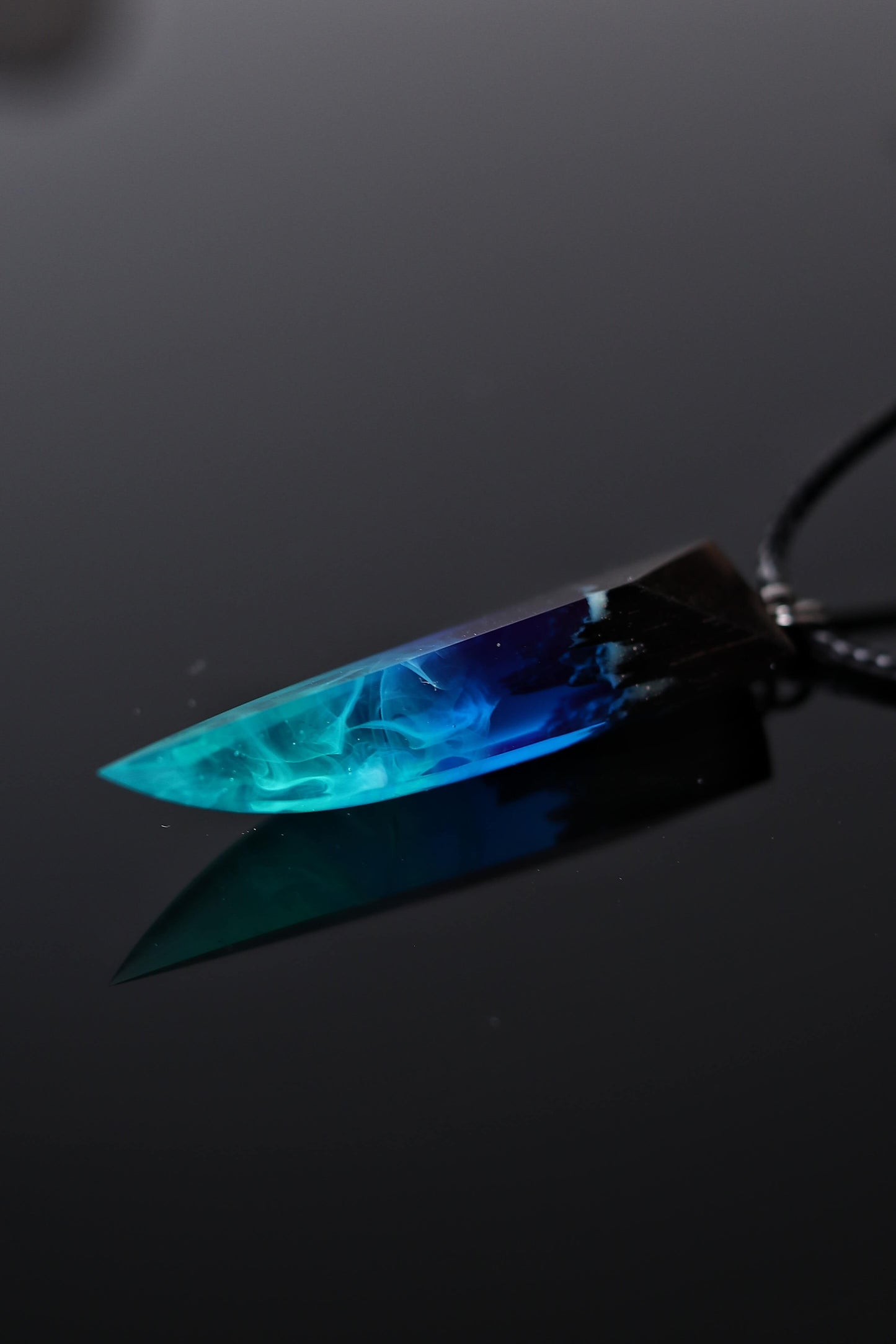 Northern lights Fang pendant