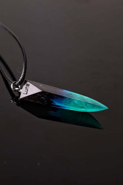 Northern lights Fang pendant