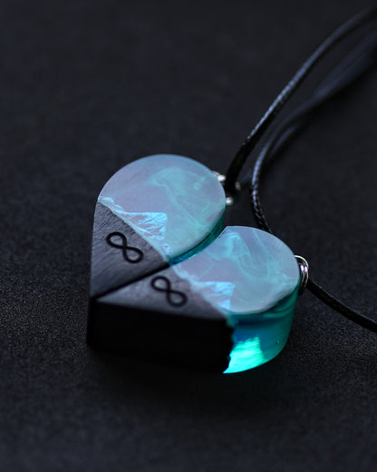 Epoxy resin and wood Couple heart Northern lights Mountain pendant