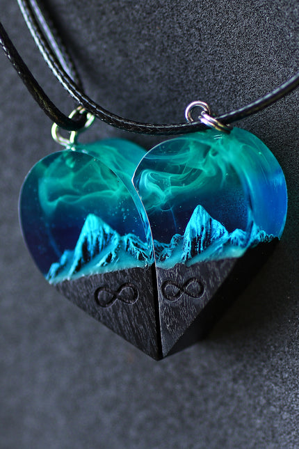 Epoxy resin and wood Couple heart Northern lights Mountain pendant