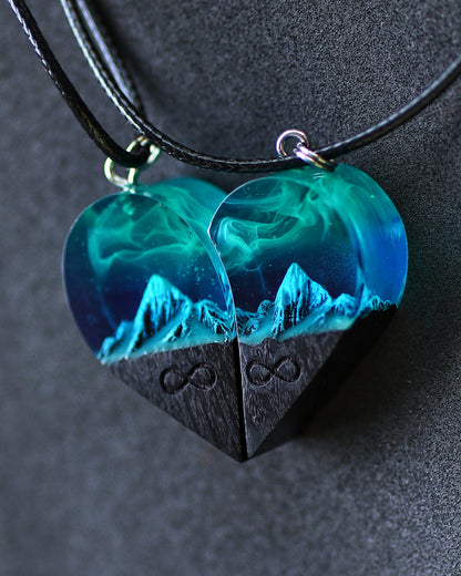 Epoxy resin and wood Couple heart Northern lights Mountain pendant