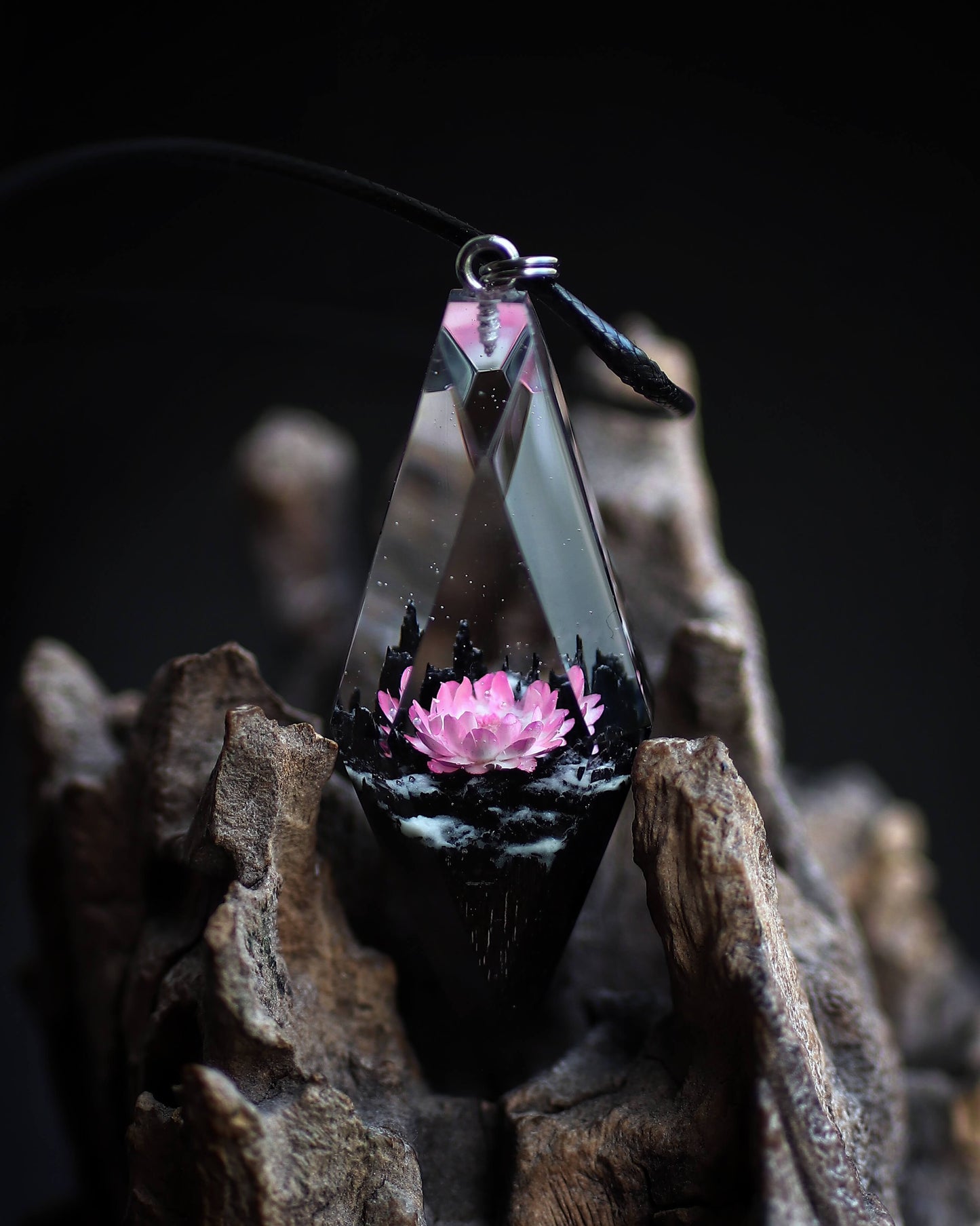 Pink Glixia Rhombus Pendant