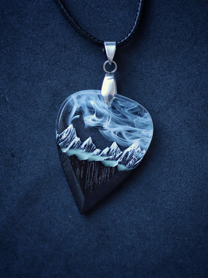 White Mountain guitar pick