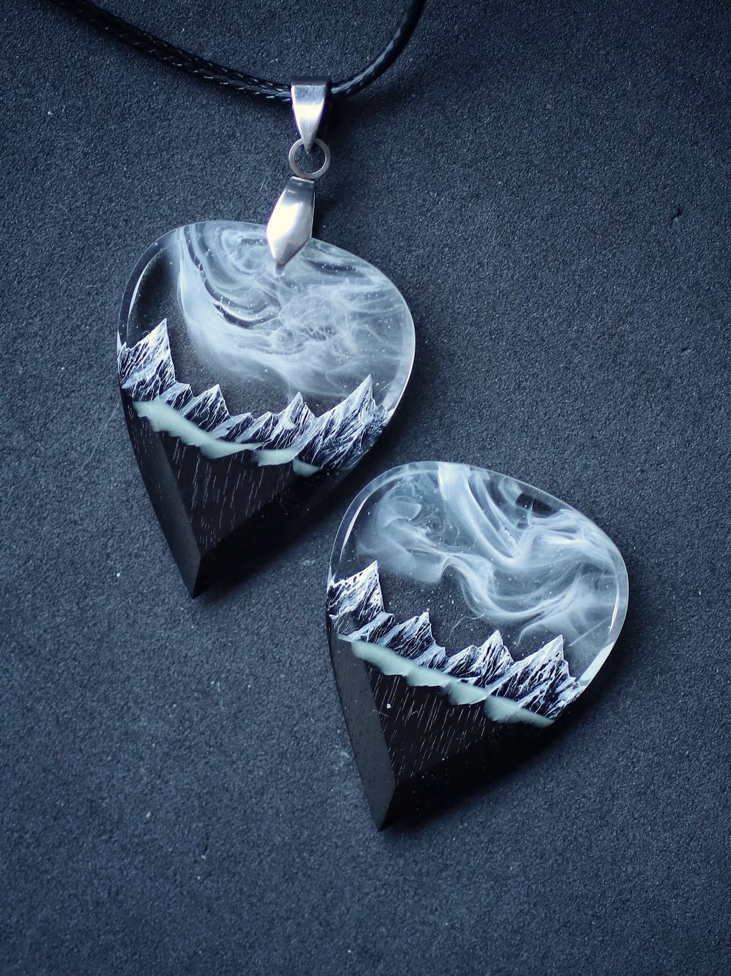 White Mountain guitar pick