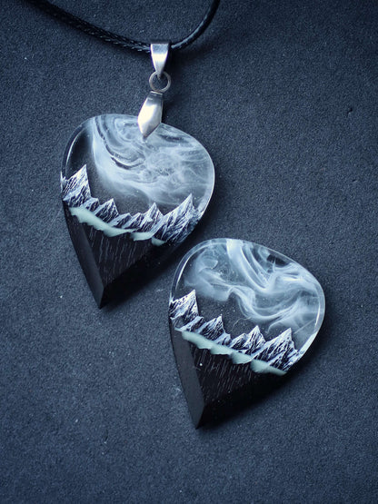 White Mountain guitar pick