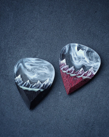 Epoxy resin and wood Amaranth White Mountain guitar pick