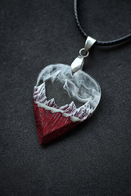 Epoxy resin and wood Amaranth White Mountain guitar pick