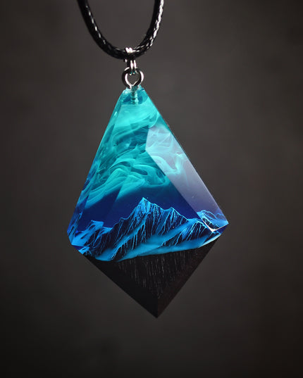 Epoxy resin and wood Mountain Northern lights Rhombus pendant