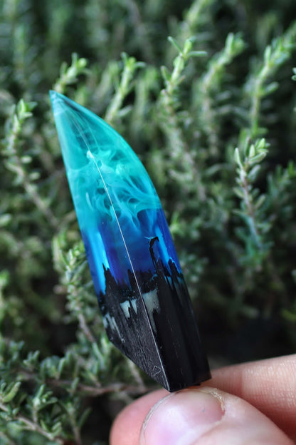 Northern lights Fang pendant