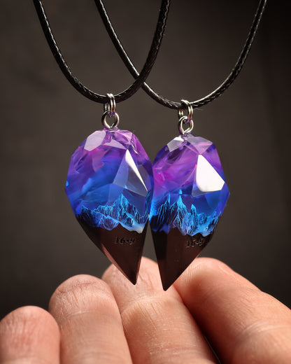 Epoxy resin and wood Couple heart Nightfall Mountain pendant Faceted