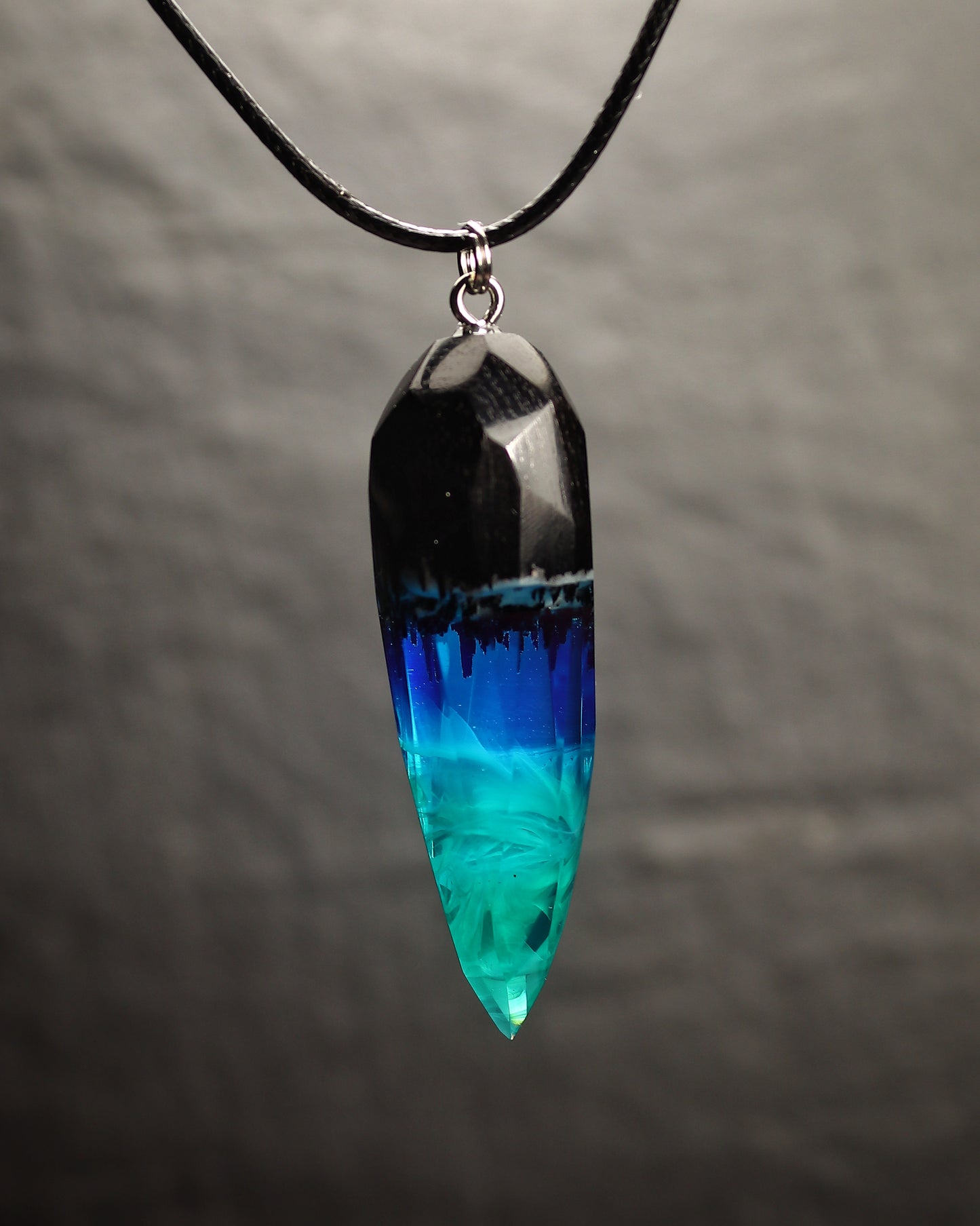 Epoxy resin and wood Northern light Crystal Faceted pendant