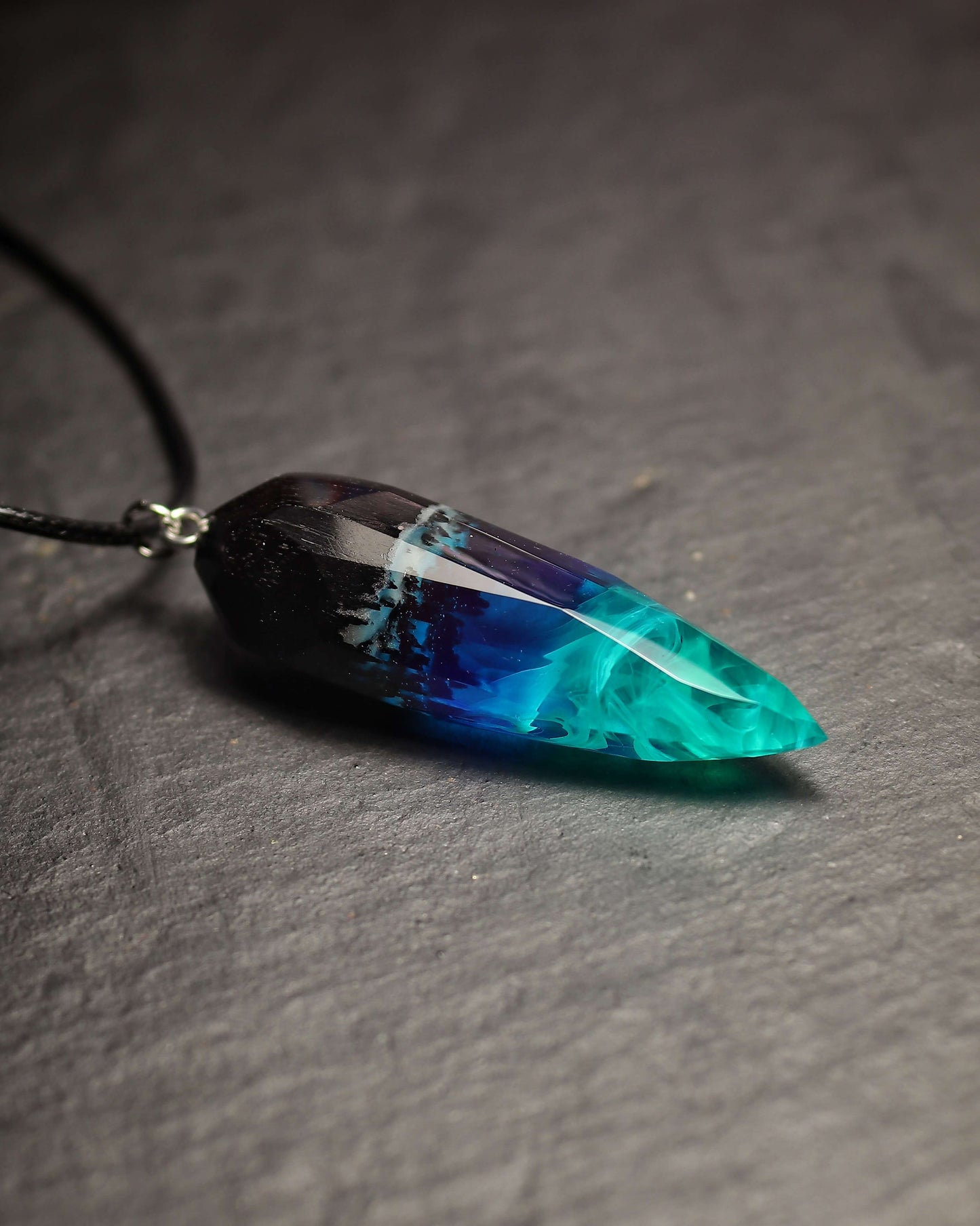 Northern light Faceted Crystal pendant