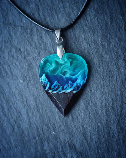 Northern lights Mountain guitar pick