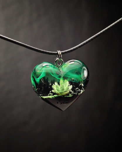 Glixia Flower Green Heart pendant