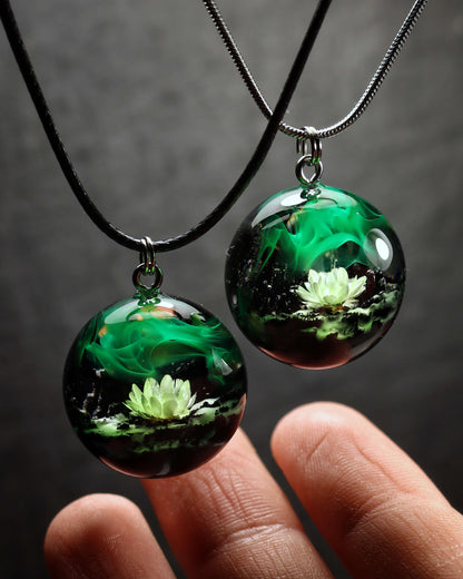 Green Flower Round pendant