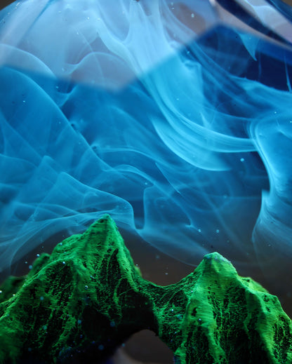 Summer island Round Mountain Faceted pendant