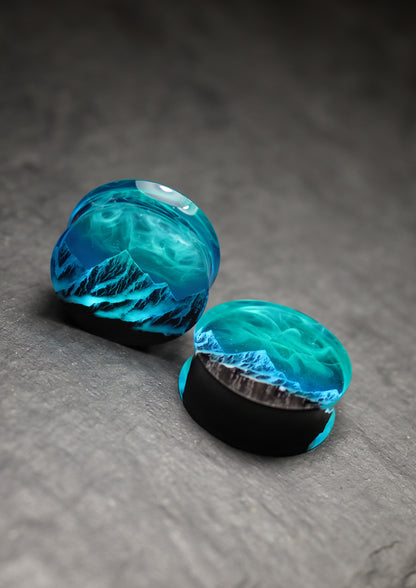 Epoxy resin and wood earring plug Mountain Northern lights