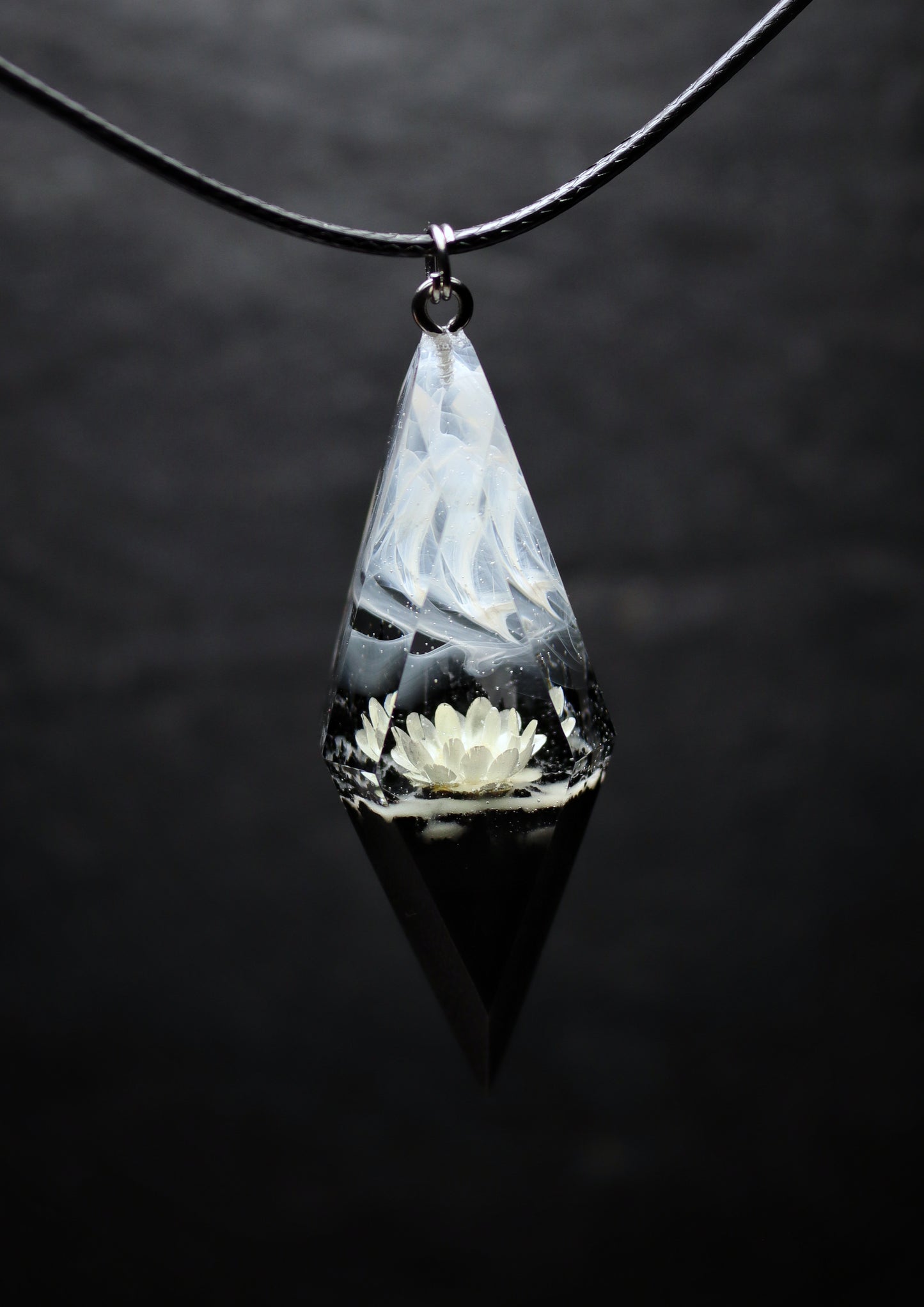 White Glixia Rhombus pendant