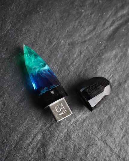 Epoxy resin and wood Northern lights Crystal USB