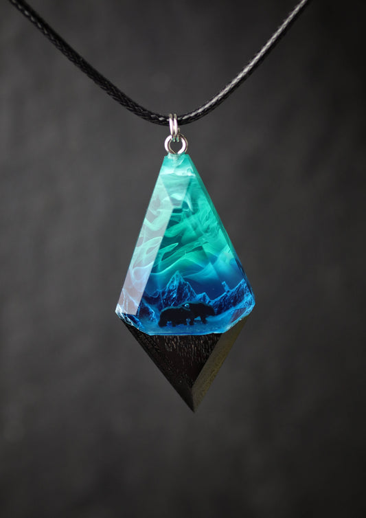 Mountain Panorama Northern lights pendant