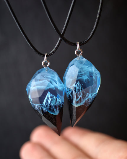 Epoxy resin and wood Couple heart Mountain Blue Faceted pendant