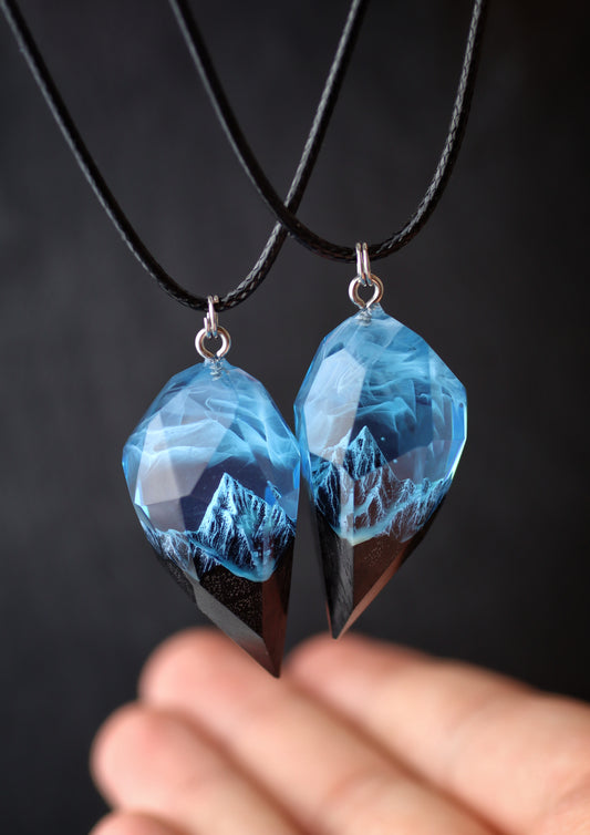 Epoxy resin and wood Couple heart Mountain Blue Faceted pendant