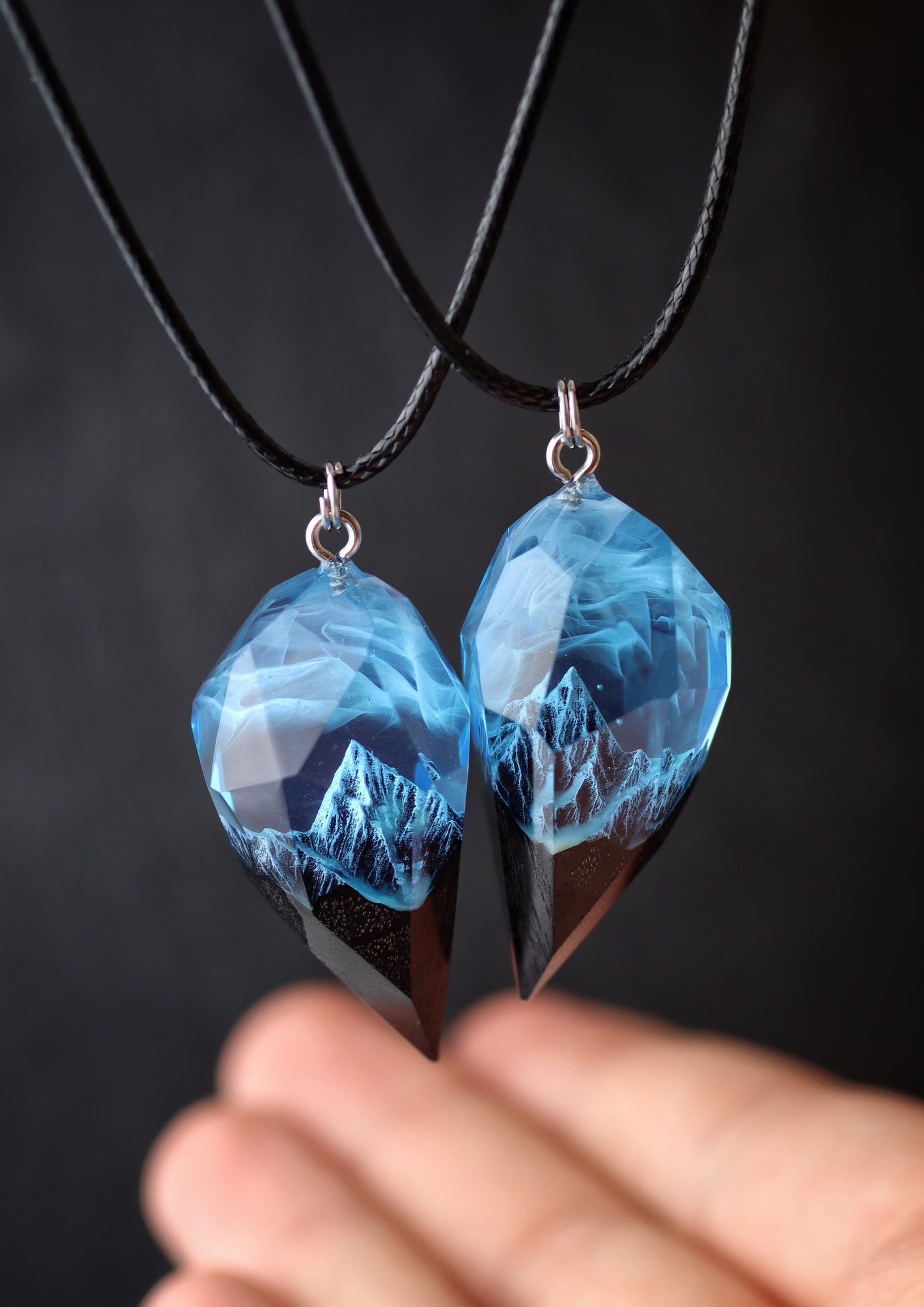 Couple heart Mountain Blue Faceted pendant