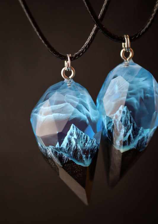 Couple heart Mountain Blue Faceted pendant