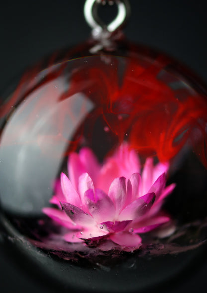 Epoxy resin and wood Red Flower Round pendant