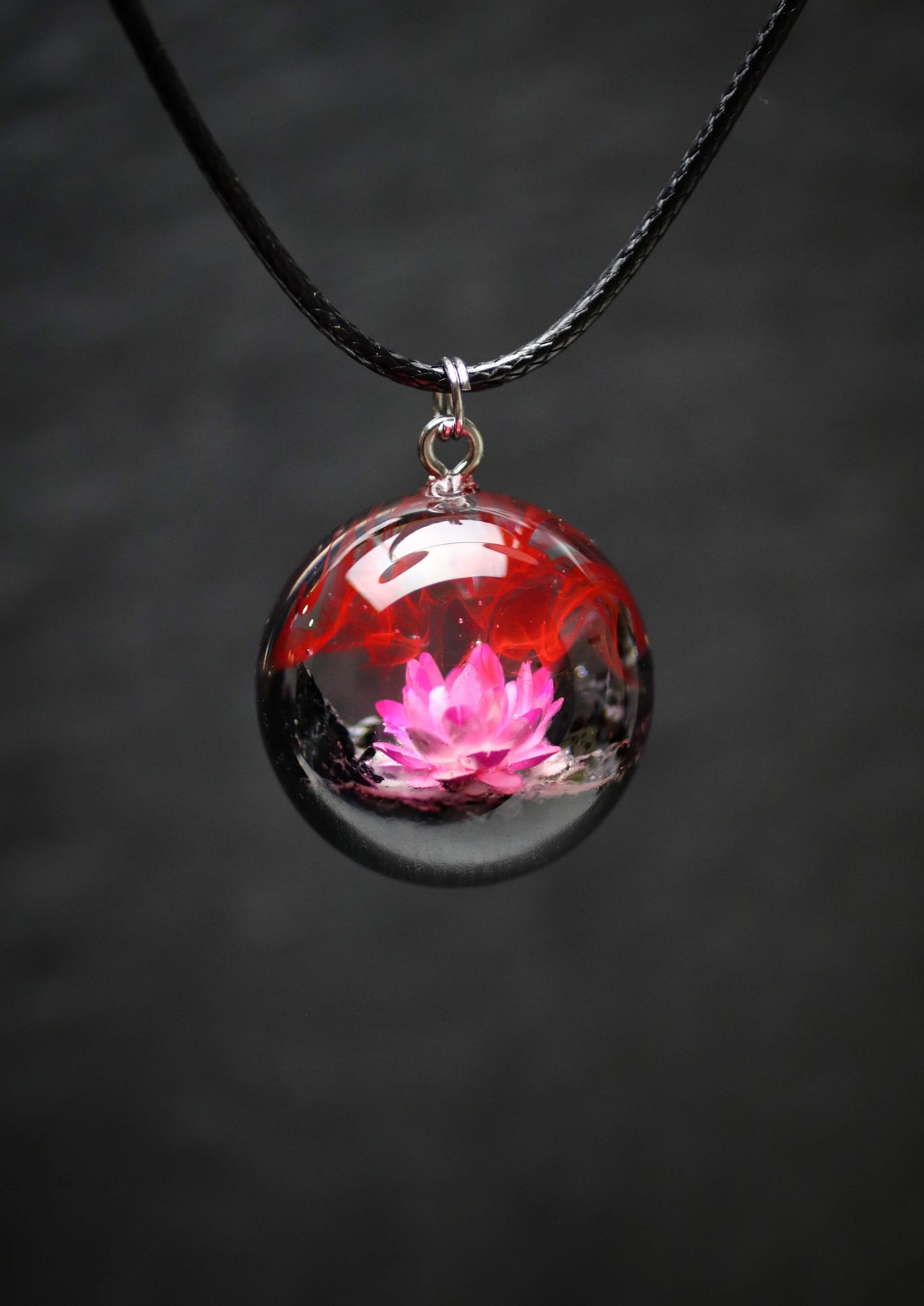 Red Glixia Round pendant