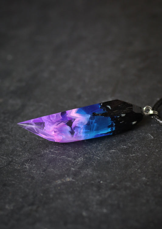 Epoxy resin and wood Nighfall light Fang pendant Faceted